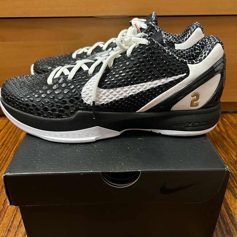 Size 9 Nike Kobe 6 Mambacita (no box)